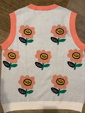 Sleeveless Knit Crewneck Vest with Coral Trim and Flower Motif